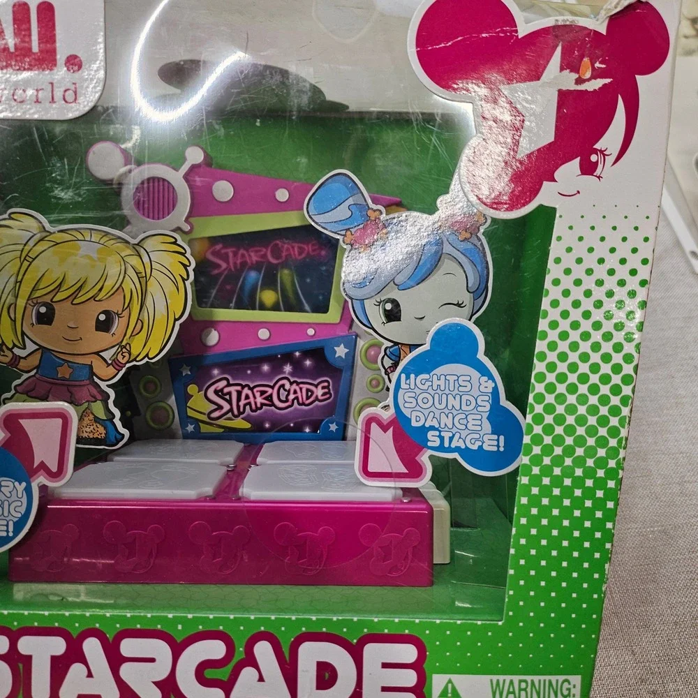 Blip Toys O.O.T.W. Starcade Playset Kids NIB Pink Lights Sounds Dance Stage 2012